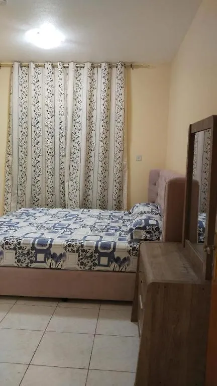 שארג'ה Holiday Home 2 Bedrooms Apartment For Family Only איחוד האמירויות הערביות